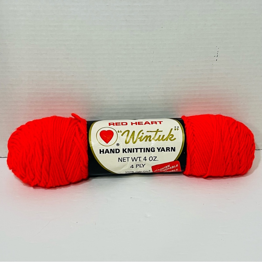 Red Heart Yarn Skein Vintage Wintuk 4 Oz 909 Scarlet Red